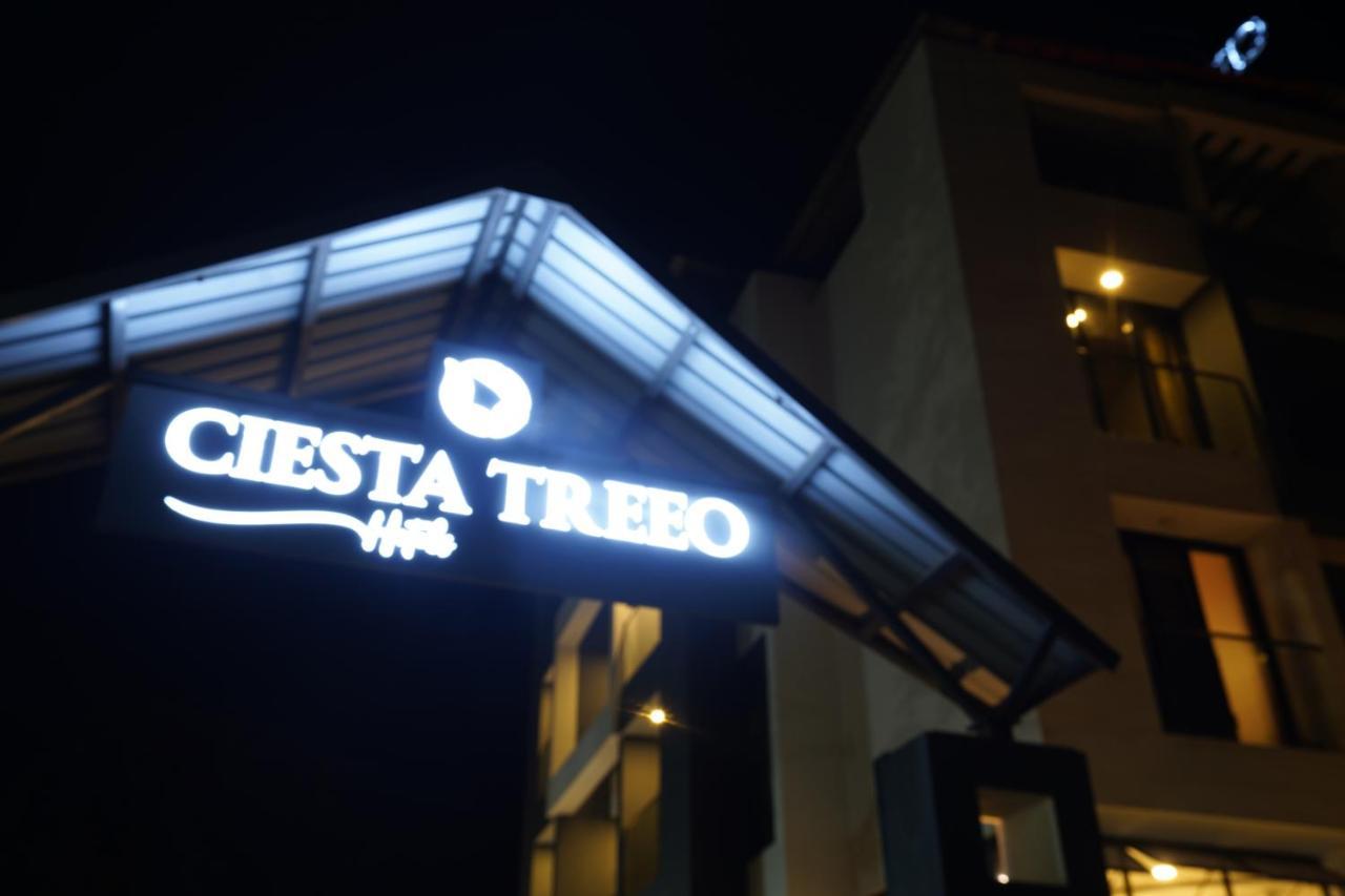 Ciesta Treeo Hotel Lonavala Exterior foto